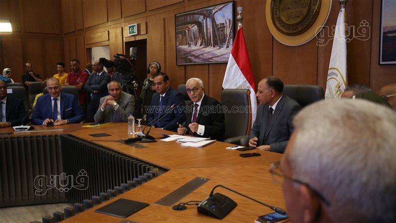 وزير التربية والتعليم،