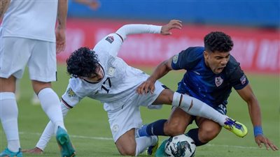 مشادة بين لاعبي الزمالك والشباب السعودي والحكم يشهر 4 بطاقات صفراء (فيديو) 