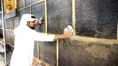 استعدادات مكثفة في السعودية لغسل الكعبة المشرفة (صور)