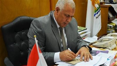 محافظ الوادي الجديد يهنئ أوائل الثانوية العامة