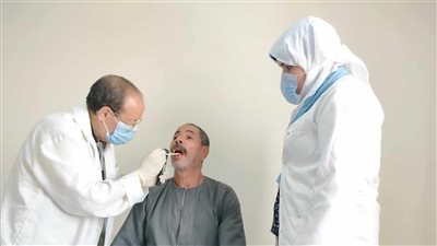 تقديم خدمات طبية لــ 1608 حالات بقرية أسمنت في المنيا