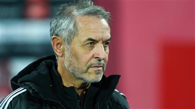 كولر يطمئن على ترتيبات معسكر الأهلي في النمسا