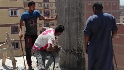 إزالة عقار مخالف بحى المرج في القاهرة 