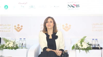 وزيرة الثقافة: ندرس تنظيم مسابقة ثقافية إبداعية للمصريين بالخارج (صور)
