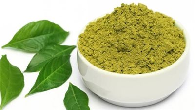 فوائد الحنة للشعر، تمنع تساقطه وتعالج القشرة