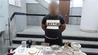 ضبط سائق سرق مشغولات ذهبية وأموالا من شقة فى النزهة 