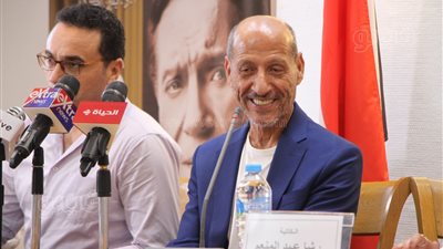 رشدي الشامي: فنان المسرح بياخد أجره بعد العرض مباشرة من تحية الجمهور (فيديو) 