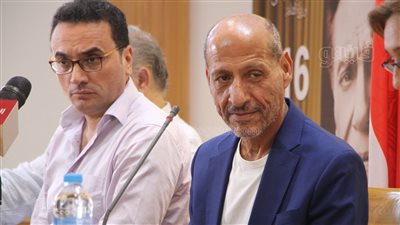 رشدي الشامي: اشتغلت مرمطون عشان استمر في المسرح (فيديو) 