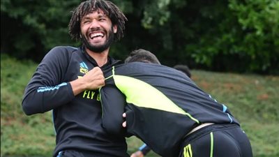 محمد النني يشارك في تدريبات أرسنال استعدادًا لودية موناكو الفرنسي (صور)