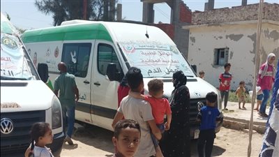 الكشف على 1200 حالة خلال قافلة طبية بمركز شباب أم عزام في الإسماعيلية (صور)