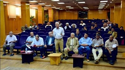 دراسة 30 طلبا مقدما من المواطنين خلال لقاء اليوم المفتوح بمحافظة الأقصر