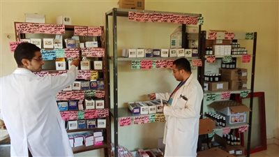 الكشف على 810 مواطنين في قافلة مجانية بقرية نجع السباعي ضمن مبادرة حياة كريمة 