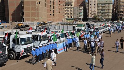 محافظ الدقهلية يتفقد اصطفاف معدات ومركبات المراكز والمدن