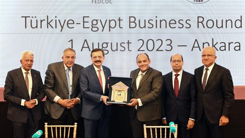  اجتماع المائدة المستديرة