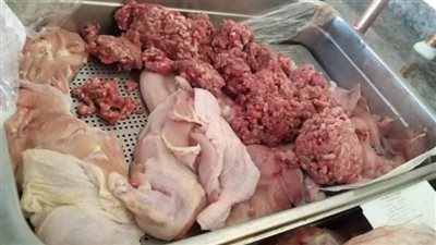 ضبط 2 طن مفروم دواجن  و450 طن لحوم غير صالحة بالجيزة