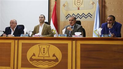 محافظ كفر الشيخ يصدر كتابا دوريا لتنظيم العمل يوم الأحد خلال شهر أغسطس 