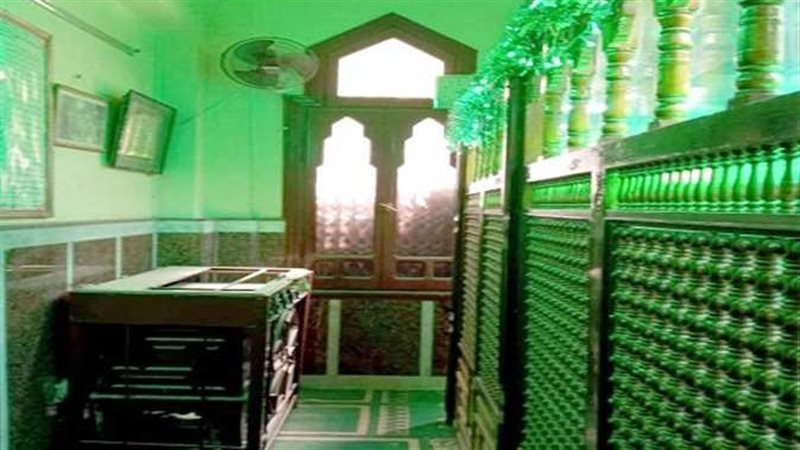 سر الأربعين، حكاية