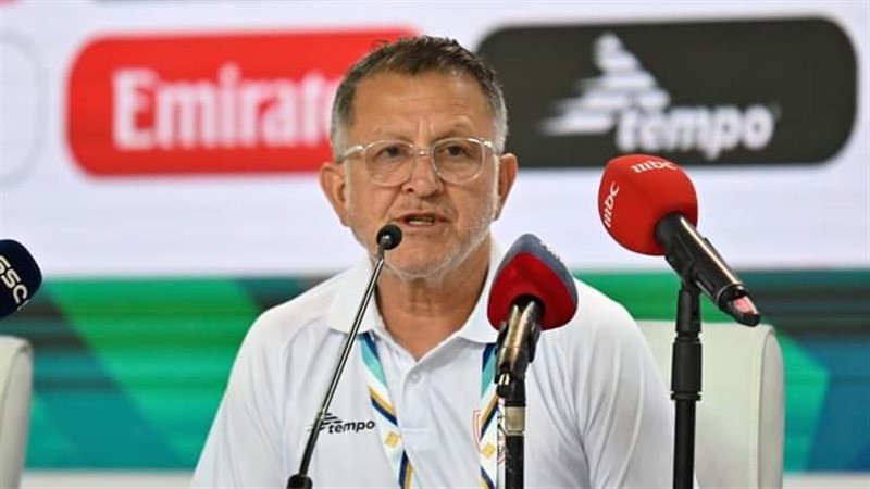 خوان كارلوس، فيتو
