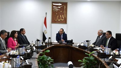 رئيس الوزراء يتابع مخططات المنطقة الاستثمارية بـ أبو رواش 