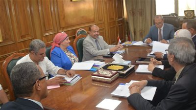 محافظ القليوبية يترأس اجتماع لجنة اختيار القيادات للتجديد لعدد من الوظائف القيادية