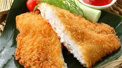 طريقة عمل سمك فيليه مقلي مع الأرز الأحمر زي المطاعم