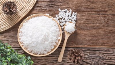 فوائد الملح الإنجليزي، يسكن الآلام ويعالج نقص المغنيسيوم