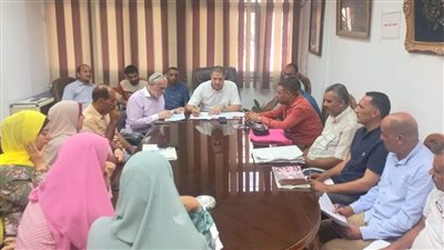 السكرتير المساعد بالبحيرة يعقد اجتماعًا لمتابعة مستجدات ملف تقنين أراضي أملاك الدولة (صور)