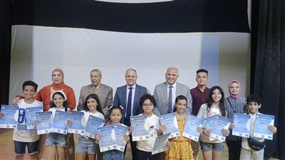 وكيل تعليم كفر الشيخ يكرم 235 طالبا متميزا في المسابقات العلمية الدولية (صور)