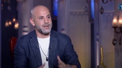 عزيز الشافعي: منجحتش في الغناء علشان مش مطرب وغنيت في الأفراح بـ 15جنيها