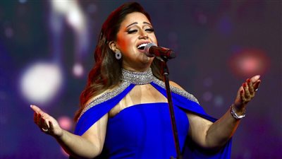 ريهام عبد الحكيم تنقل مهرجان العلمين لأجواء جديدة بأغاني زمن الفن الجميل (صور)