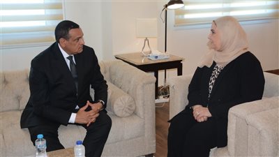 آمنة والقباج يبحثان تعزيز التعاون في تسويق منتجات التراث الحرفي