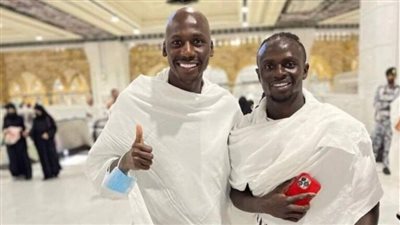 ماني يساهم في اعتناق شخص للإسلام بالسعودية (فيديو)