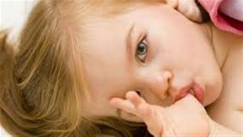 عادة مص الأصابع،