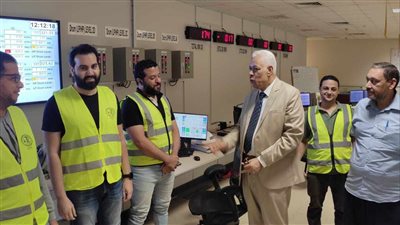 جولة ميدانية بمحطة كهرباء غرب أسيوط لتعزيز علاقات العمل 