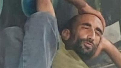 مأساة فرانسوا تثير أحزان رواد السوشيال ميديا.. آخر كلماته «بابا أنا مسافر لمصر».. اختفى 4 سنوات وعثر عليه نائما في الشارع.. وفرنسا تحتفى به