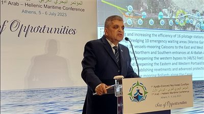 أسامة ربيع: قناة السويس خالية من العمالة الأجنبية، والمصريون على أعلى كفاءة 