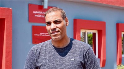 خالد بيبو يحصل على تقرير بمواعيد انتظام أجانب الأهلي بفترة الإعداد 