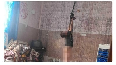 الشرطة العراقية تنقذ طفلا علقه والداه بسلسلة في سقف المنزل