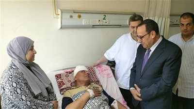 شوشة يزور مدير الإدارة التعليمية في نخل فى مستشفي العريش العام