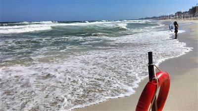 الشوافين بالشرقية تتشح بالسواد بعد غرق شابين في العريش (صور)