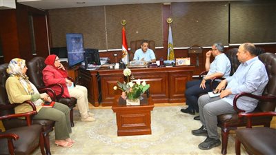 محافظ الغربية يناقش الموقف التنفيذي للمشروعات الجارية