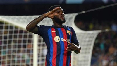 تفاصيل تعاقد أهلي جدة مع فرانك كيسي لاعب برشلونة