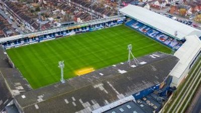 لوتون تاون أصغر ملاعب البريميرليج في الموسم الجديد 