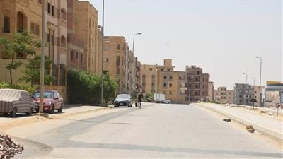 رئيس جهاز القاهرة الجديدة يتفقد أعمال الطرق بالمدينة 