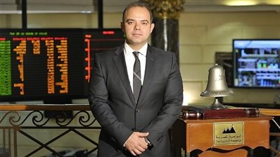 اصطياد المتلاعبين بالبورصة وأزمة طاقة عربية، أسباب التجديد لرئيس هيئة الرقابة المالية