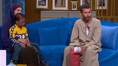 مأساة أب وأم توفي لهما 3 أطفال بسبب مرض نادر والابن الرابع يواجه المصير نفسه (فيديو)
