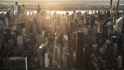 موديز تخفض تصنيف 10 بنوك أمريكية بسبب الضغوط المصرفية