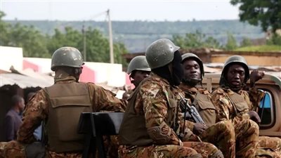 مالي تعلق منح التأشيرات للفرنسيين حتى إشعار آخر