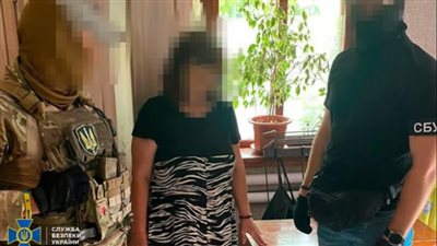 ذات الشعر الأسود، أول صورة للمتهمة بالتجسس على زيلينسكي لمصلحة روسيا