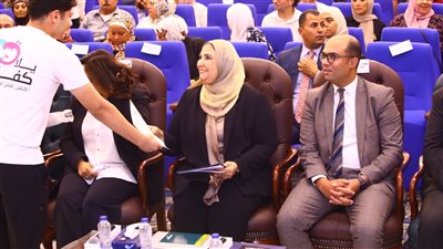 وزيرة التضامن: عدد الأيتام في مصر 1,430 مليون طفل